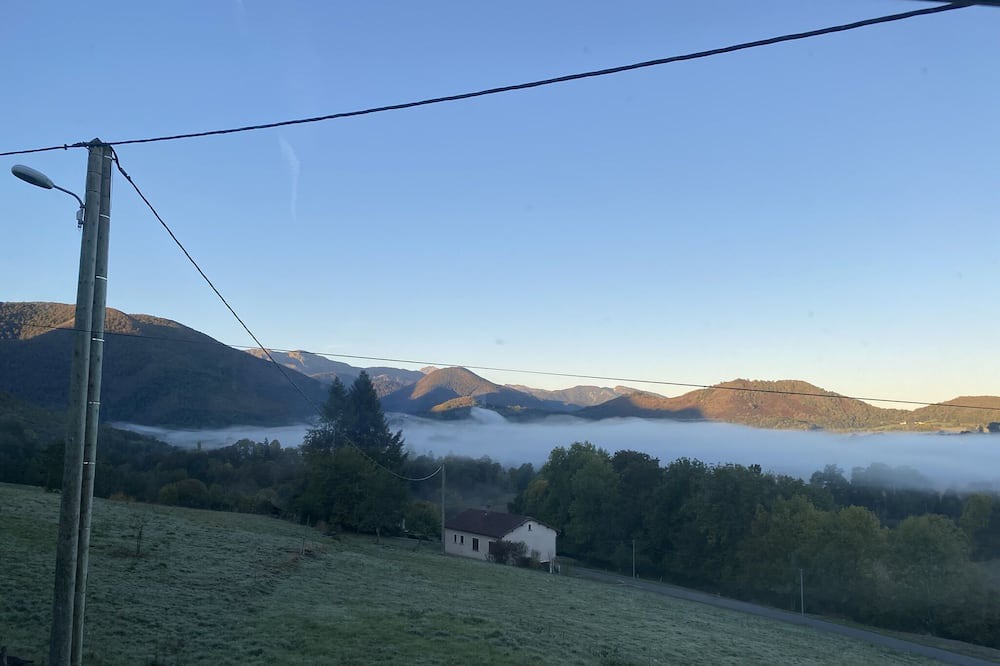 Photo of Others in Montserie