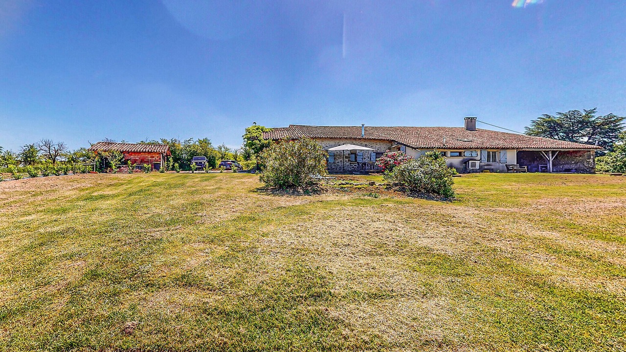 Photo of Outdoor in Armillac