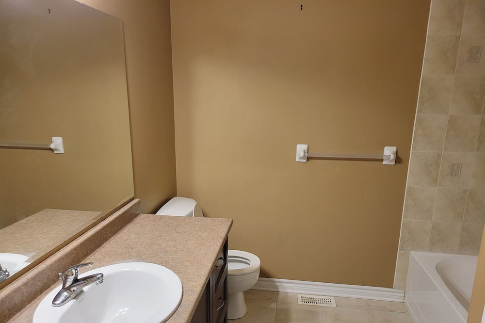 Photo of Bathroom in Leitrim