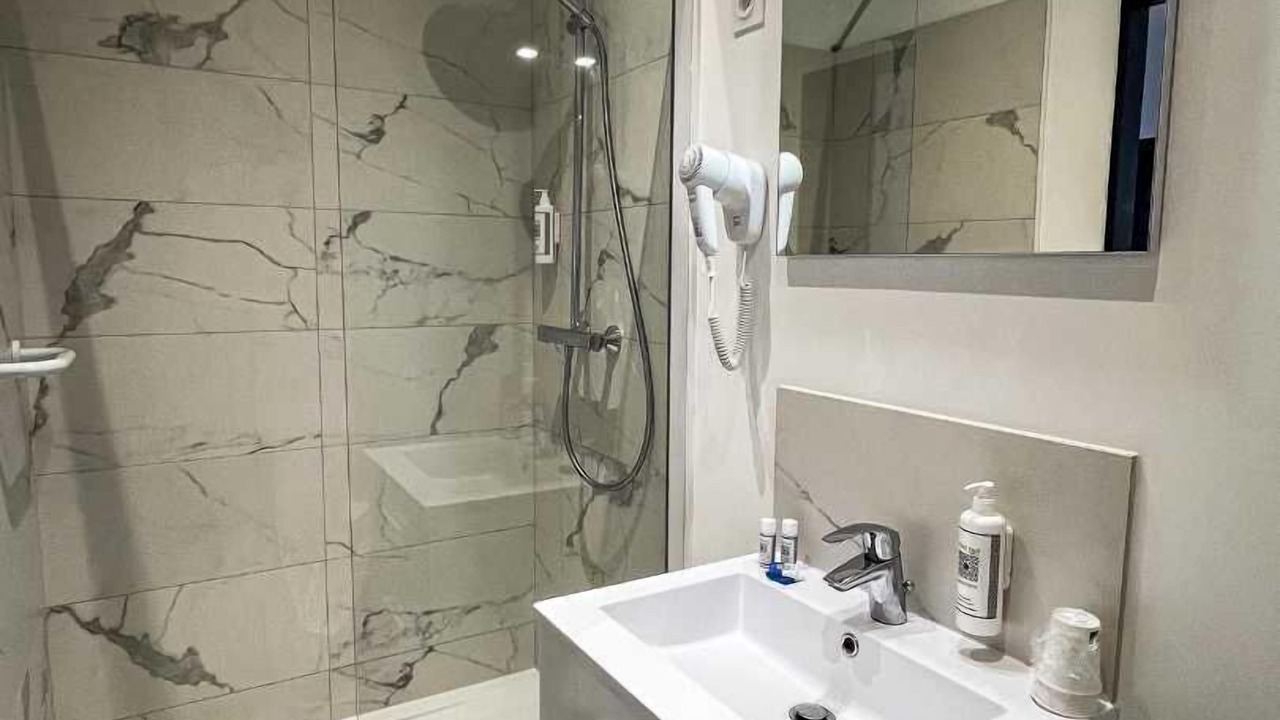 Photo of Bathroom in Balaruc-les-Bains