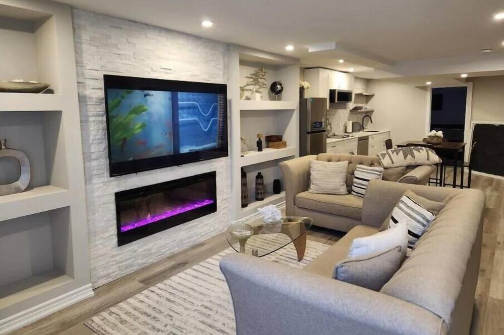 Photo of Livingroom in Oshawa
