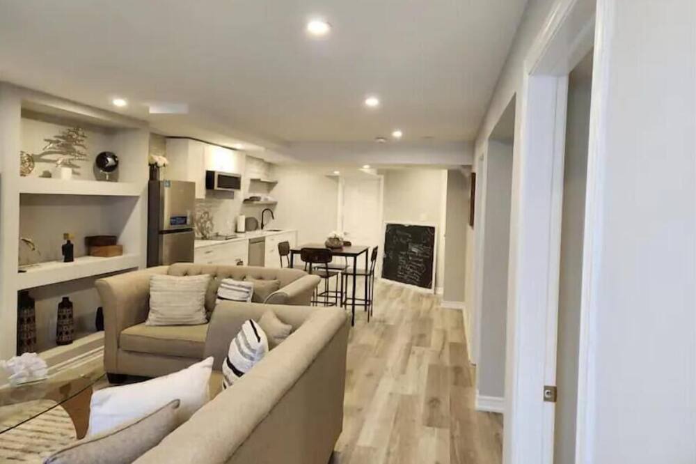 Photo of Livingroom in Oshawa