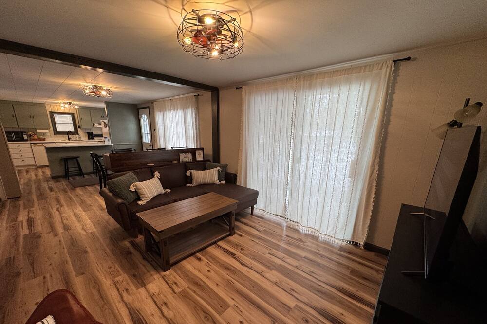 Photo of Livingroom in St. Helen