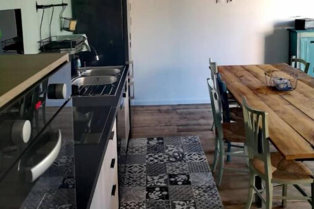 Photo of Kitchen in Maylis
