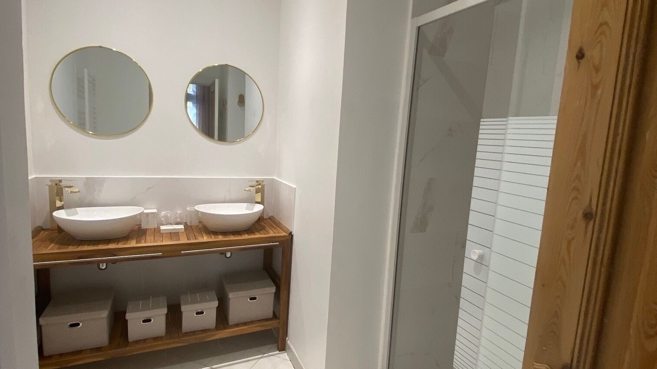 Photo of Bathroom in Castelnaudary