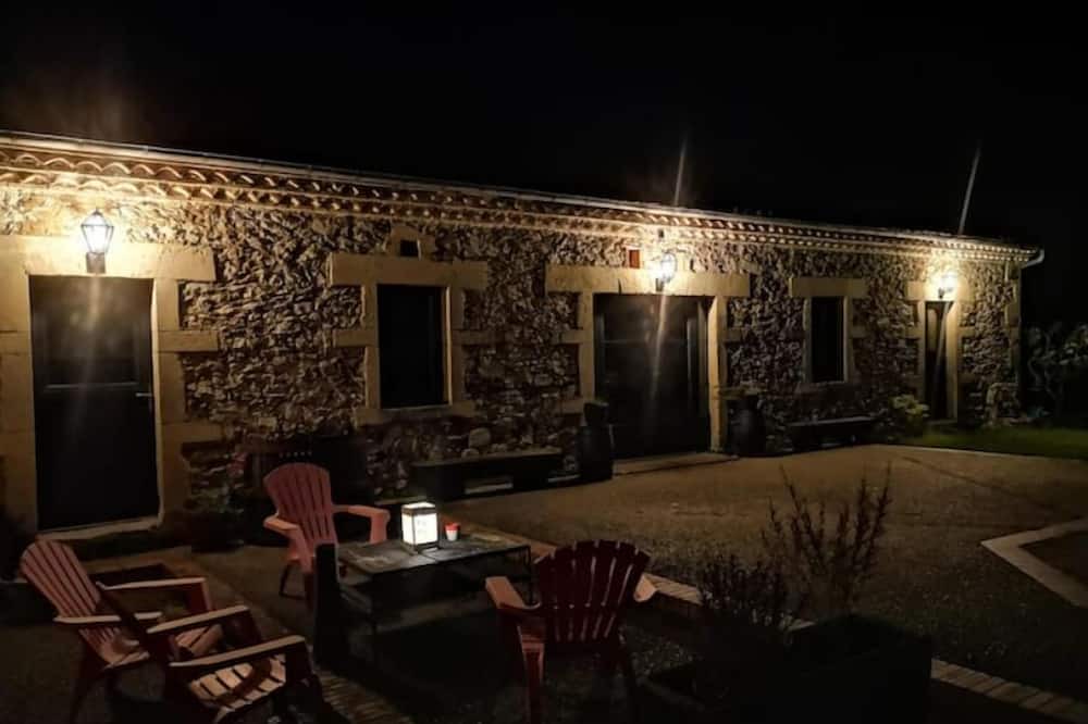 Photo of Patio Balcony in Maylis