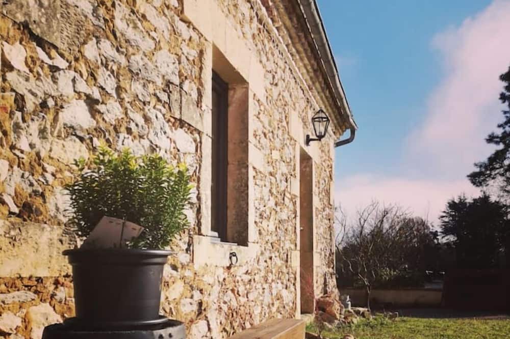 Photo of Outdoor in Maylis