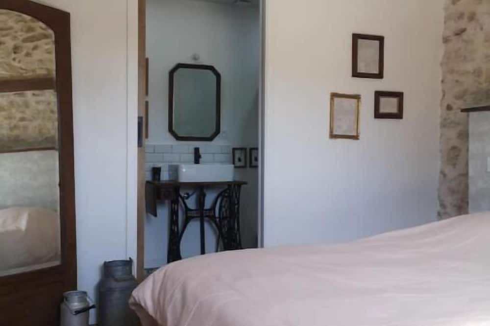 Photo of Bedroom in Maylis