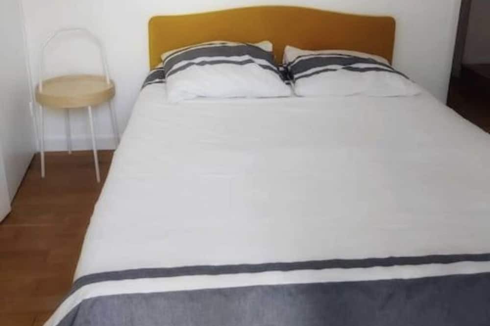 Photo of Bedroom in Eymeux