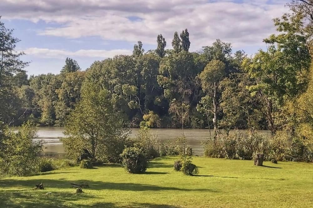 Photo of Others in Eymeux