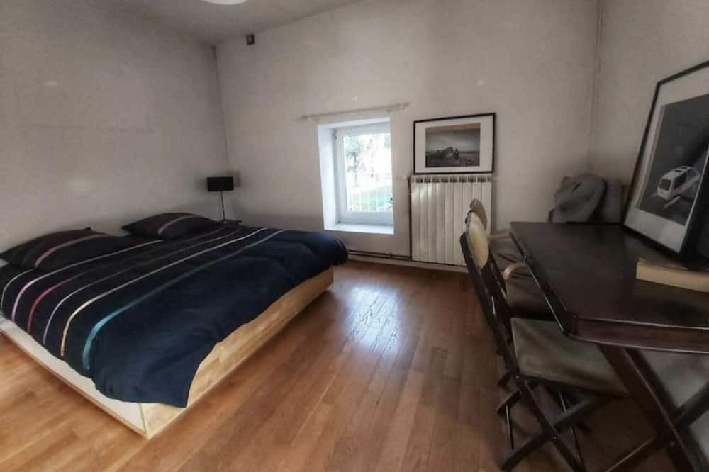 Photo of Bedroom in Eymeux