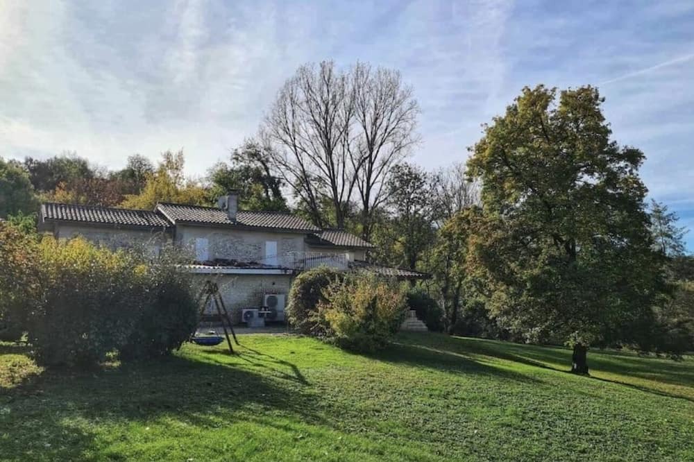 Photo of Outdoor in Eymeux