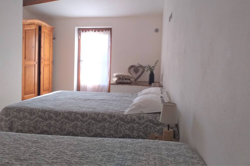 Photo of Bedroom in Orsan