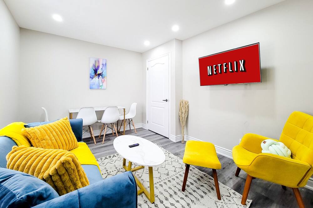Photo of Livingroom in Brantford