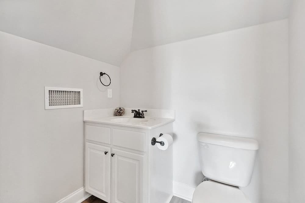 Photo of Bathroom in Saint Amant
