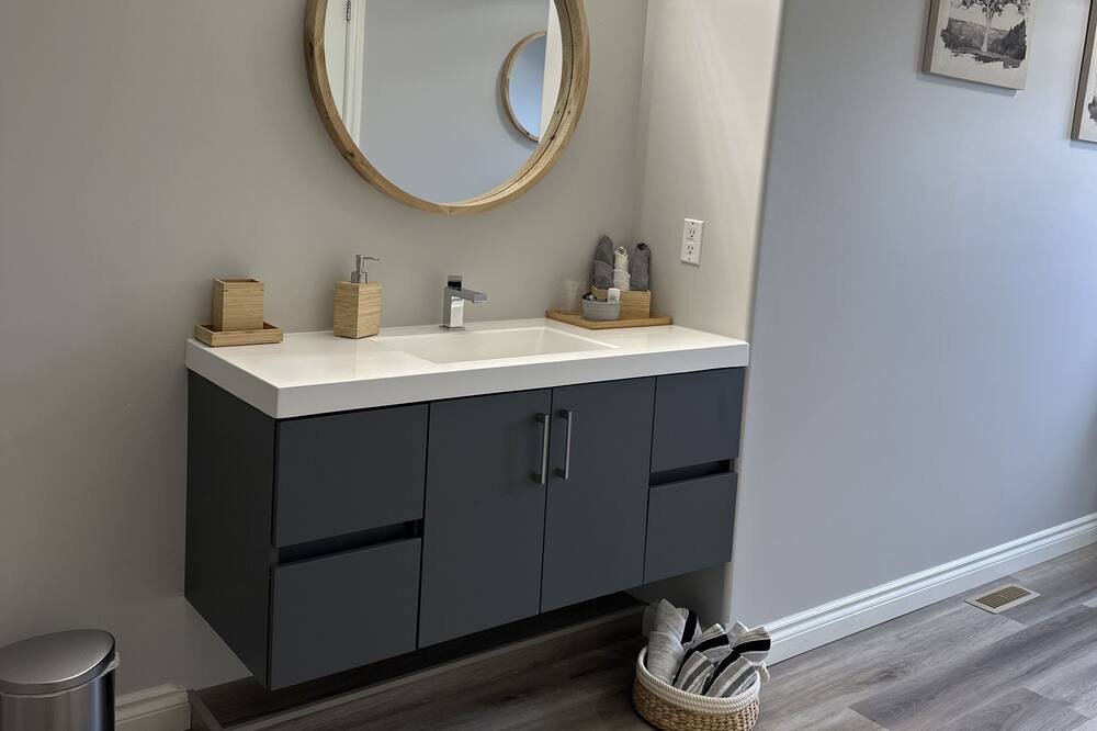 Photo of Bathroom in Straffordville