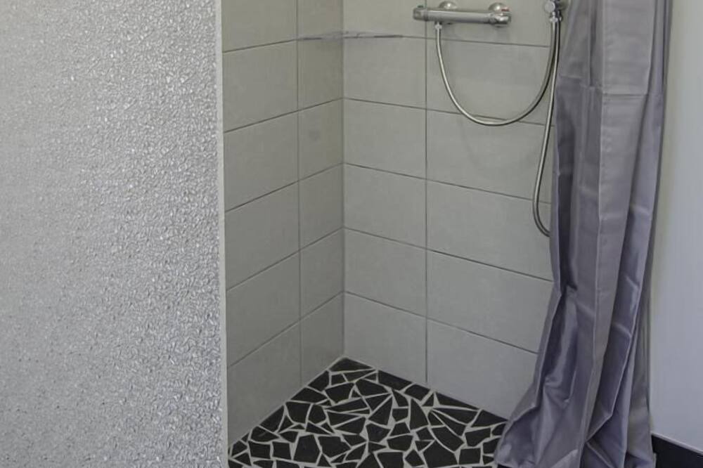 Photo of Bathroom in Brevonnes