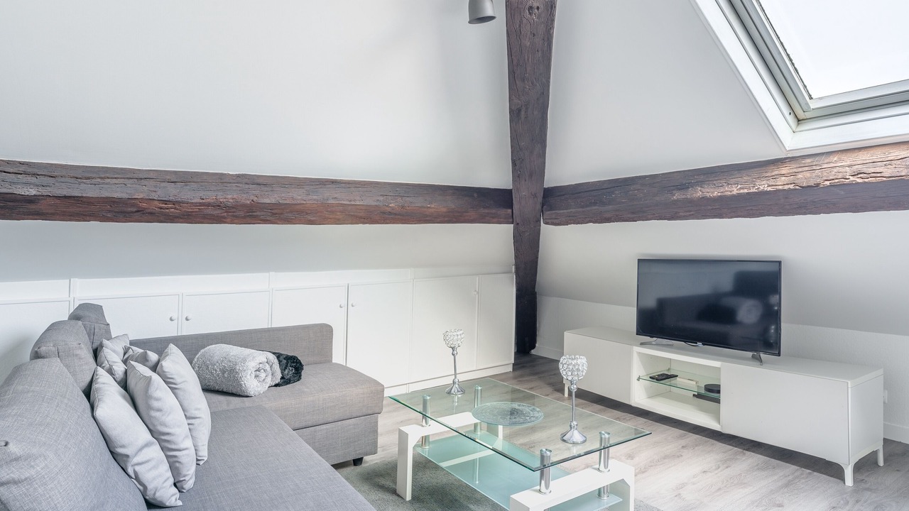 Photo of Livingroom in Republique - Les Ponts