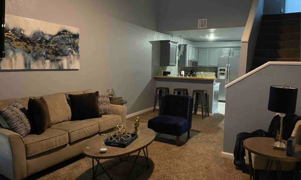 Photo of Livingroom in Midwest City