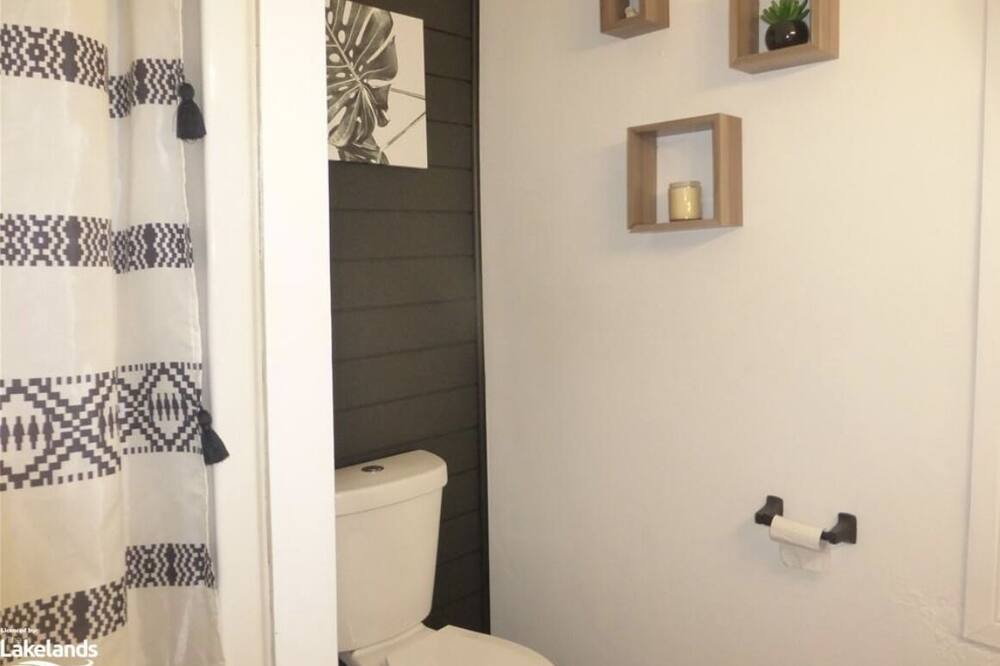 Photo of Bathroom in Owen Sound