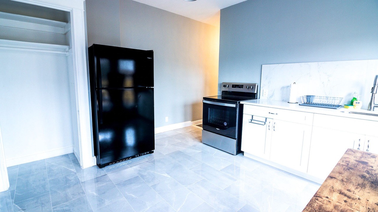 Photo of Kitchen in Downtown Niagara Falls