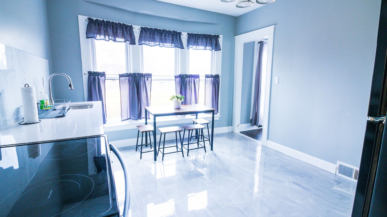Photo of Kitchen in Downtown Niagara Falls