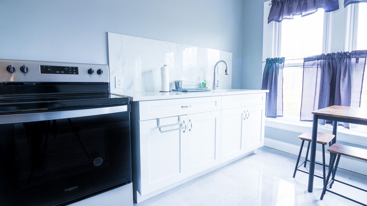 Photo of Kitchen in Downtown Niagara Falls