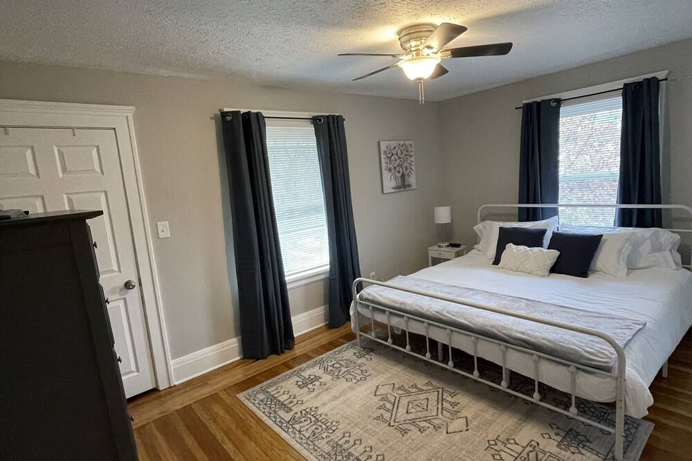 Photo of Bedroom in Hough