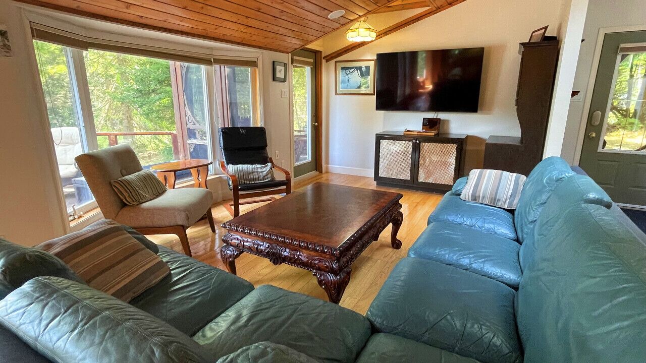Photo of Livingroom in North Kawartha