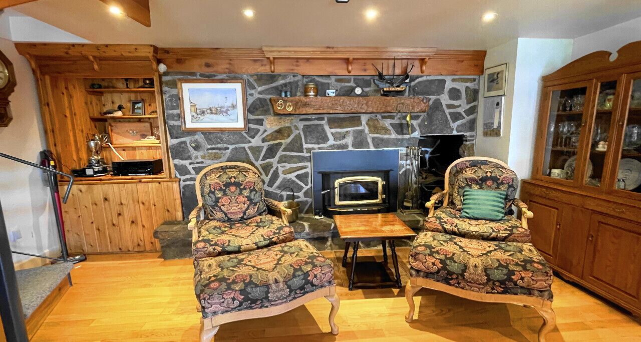 Photo of Livingroom in North Kawartha