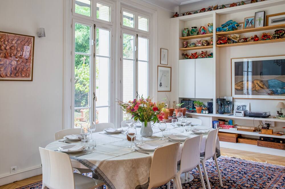 Photo of Others in Neuilly-sur-Seine