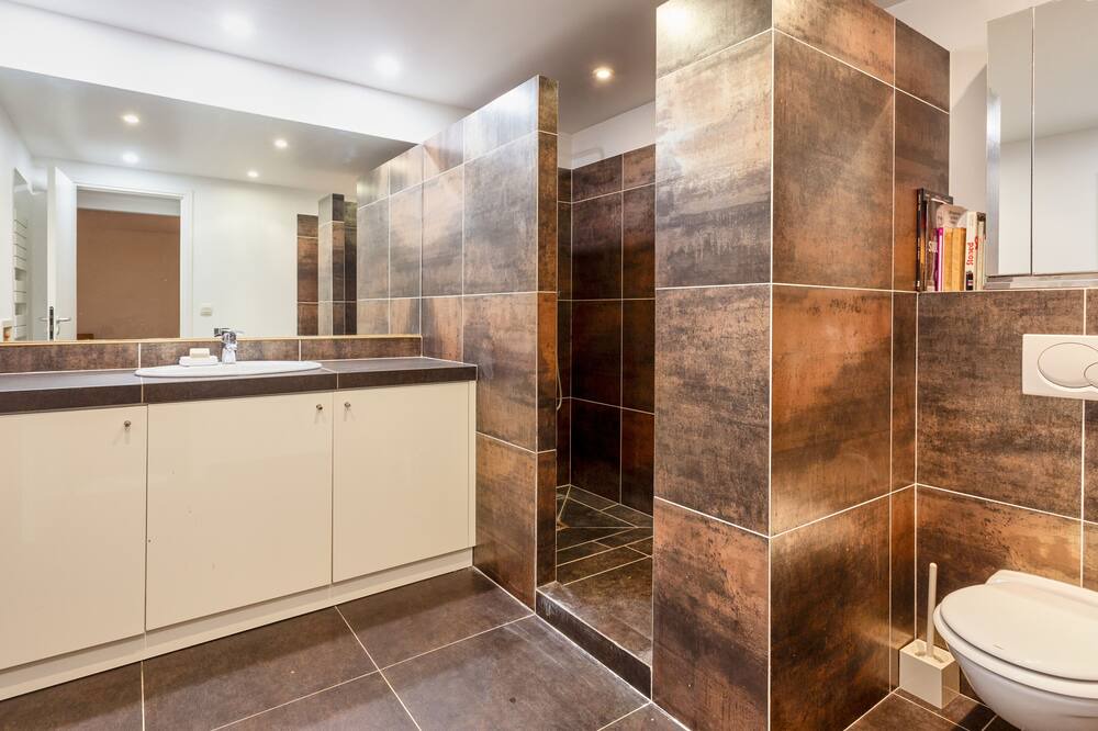 Photo of Bathroom in Neuilly-sur-Seine