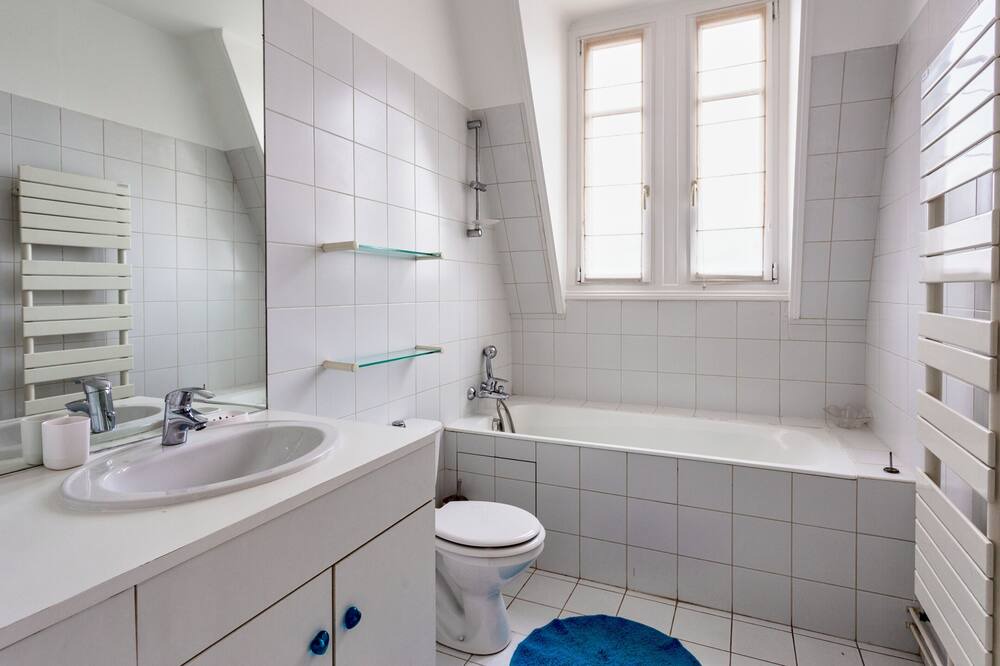 Photo of Bathroom in Neuilly-sur-Seine