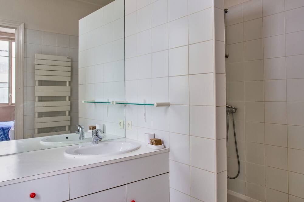 Photo of Bathroom in Neuilly-sur-Seine