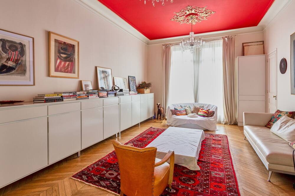 Photo of Others in Neuilly-sur-Seine