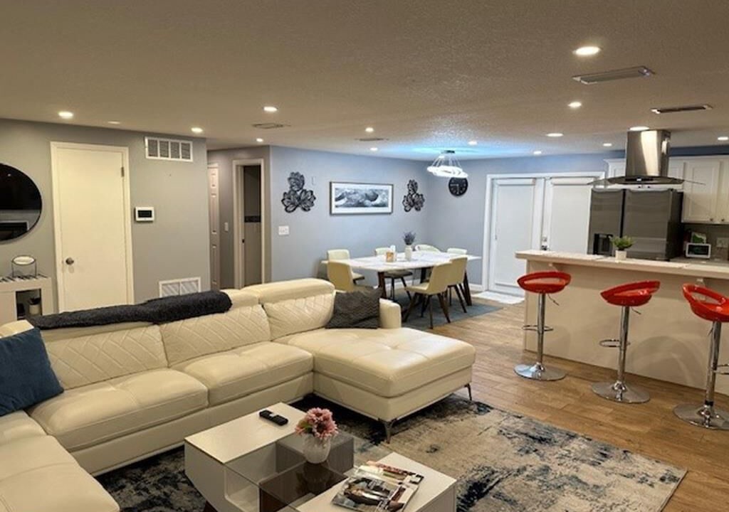 Photo of Livingroom in Atlantic Beach