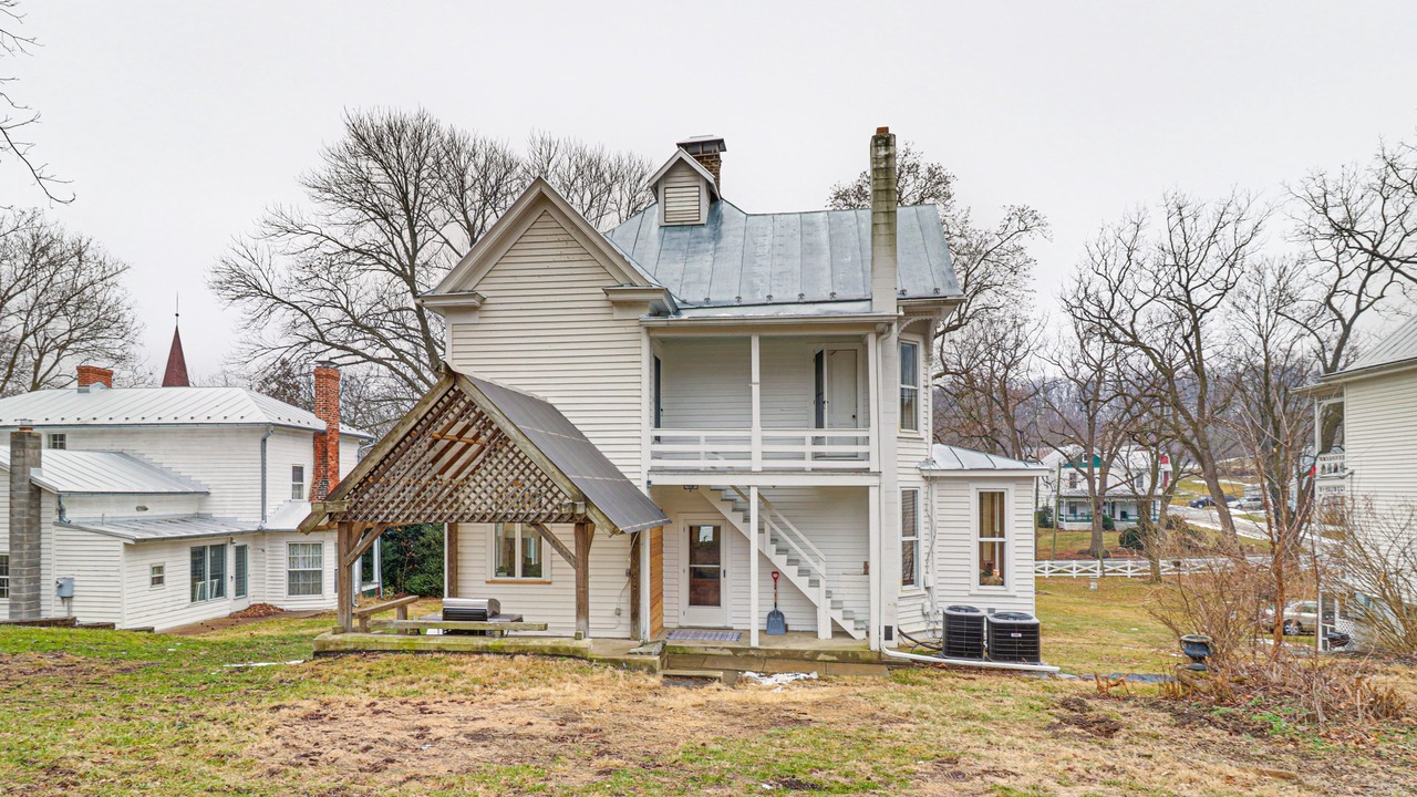 Photo of Outdoor in Singers Glen