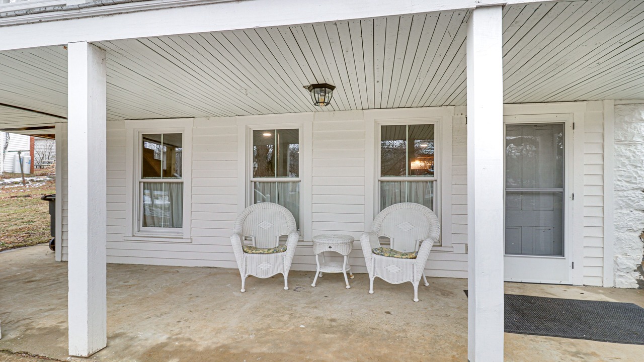 Photo of Patio Balcony in Singers Glen