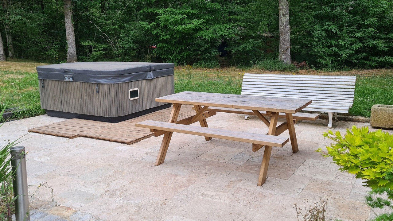 Photo of Outdoor in La Roche Foulques