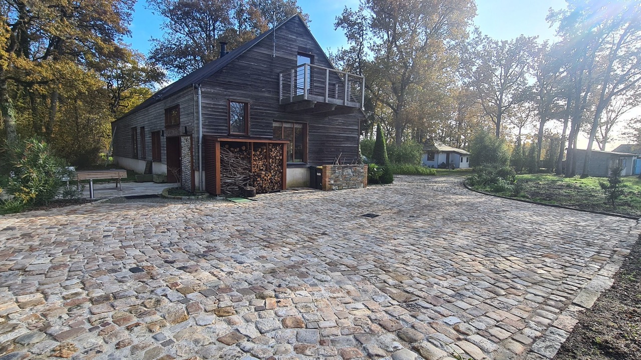 Photo of Outdoor in La Roche Foulques