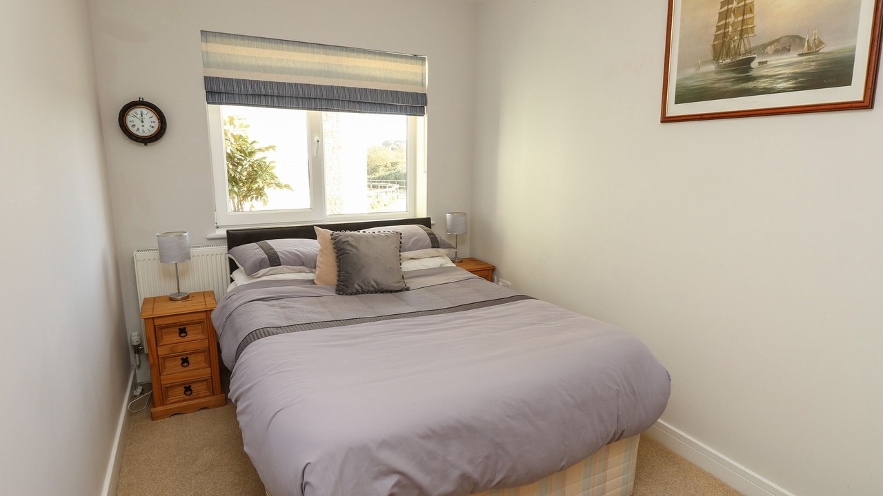 Photo of Others in Totland Bay