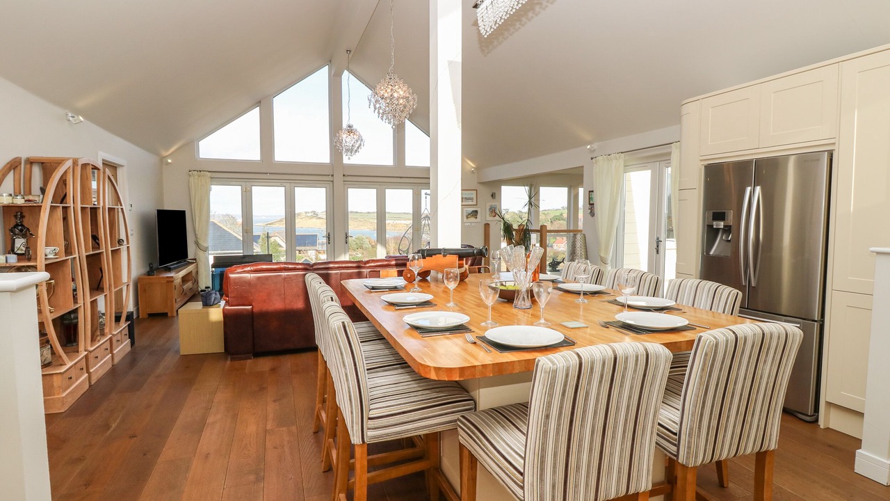 Photo of Others in Totland Bay