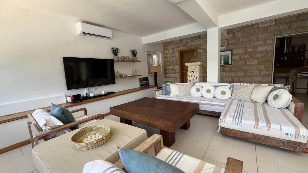 Photo of Livingroom in Broce