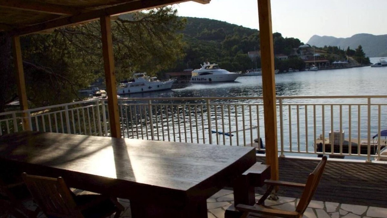 Photo of Outdoor in Broce