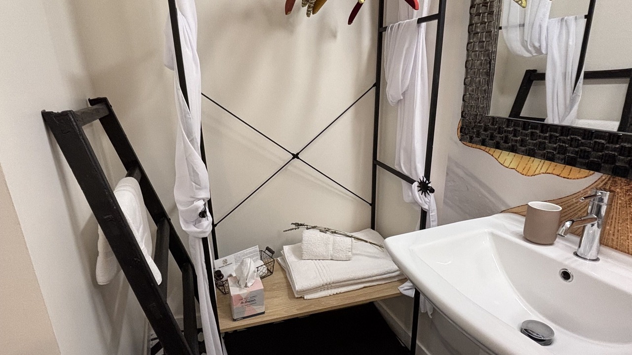 Photo of Bathroom in Saint-Estephe