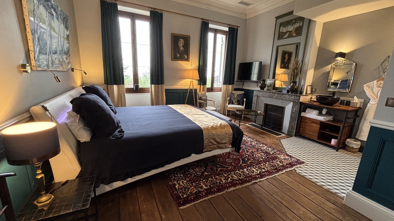 Photo of Bedroom in Saint-Estephe