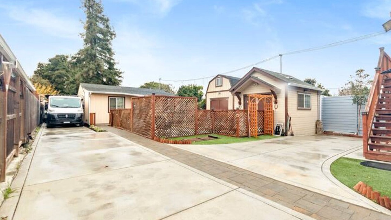 Photo of Outdoor in Fairview