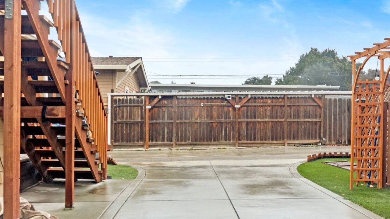 Photo of Outdoor in Fairview