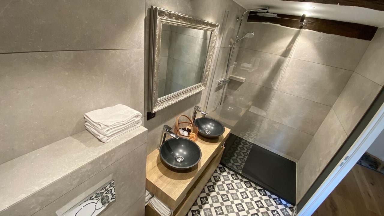 Photo of Others in Cruet