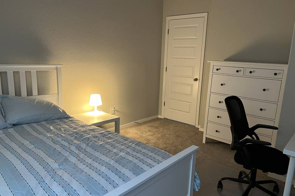 Photo of Bedroom in Elgin
